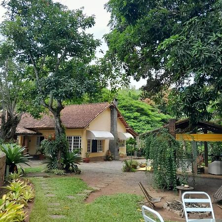 Pousada Casa Do Ipe Amarelo ミゲウ・ペレイラ エクステリア 写真